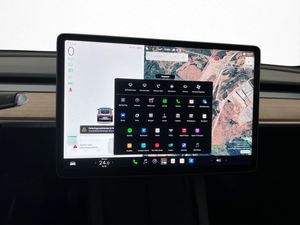Tesla Model 3 bild 21