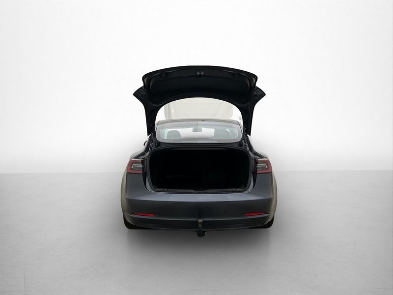 Tesla Model 3 bild 11