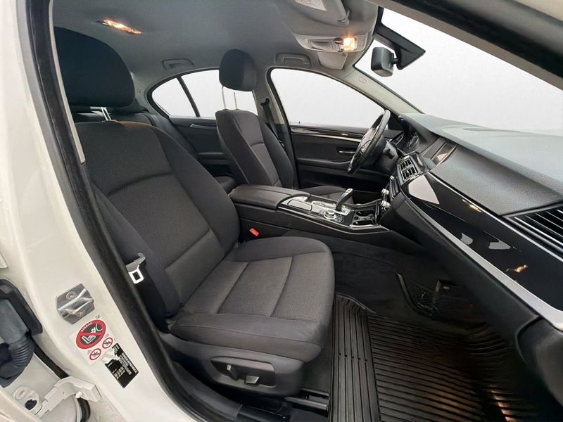 BMW 520 bild 13