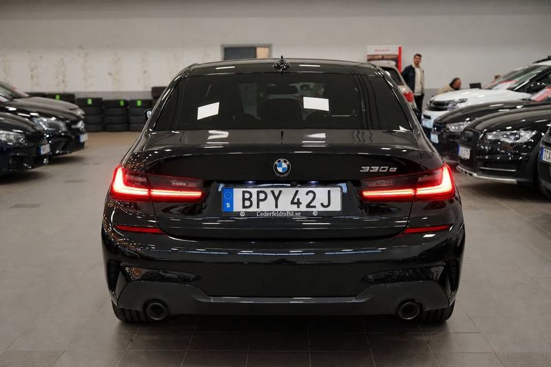 BMW 330 bild 5