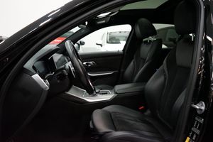 BMW 330 bild 13