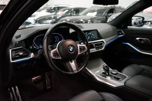 BMW 330 bild 10