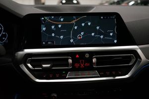 BMW 330 bild 18