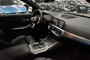 BMW 330 bild 12
