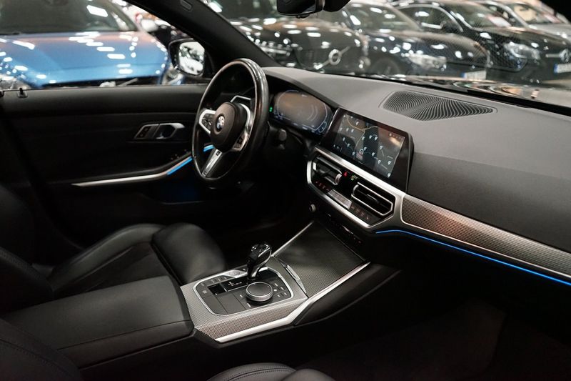 BMW 330 bild 12