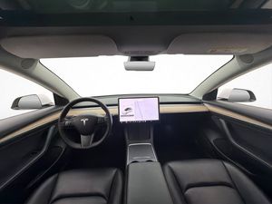 Tesla Model 3 bild 12