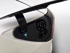 Tesla Model 3 bild 25