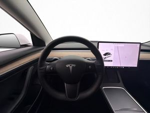 Tesla Model 3 bild 13
