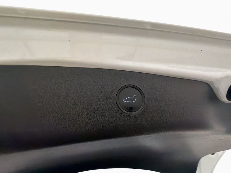 Tesla Model 3 bild 24