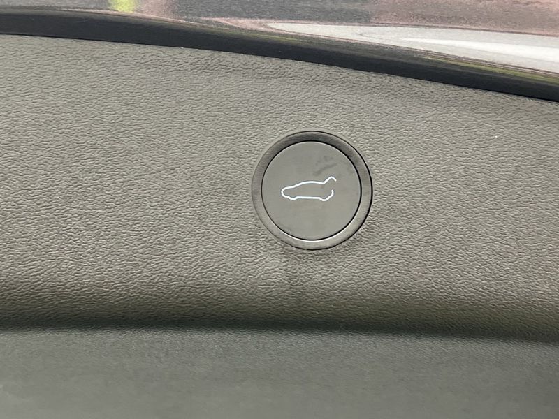 Tesla Model 3 bild 25