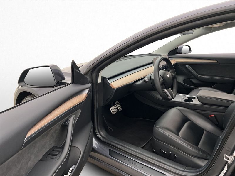 Tesla Model 3 bild 10