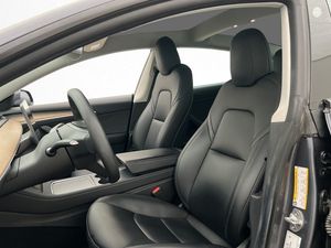 Tesla Model 3 bild 11