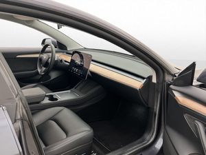 Tesla Model 3 bild 23