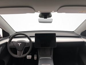 Tesla Model Y bild 13