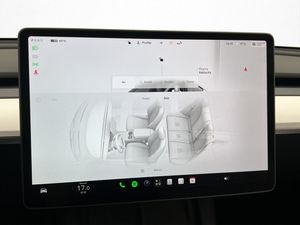 Tesla Model Y bild 18