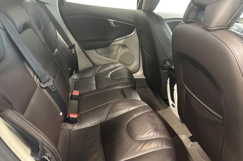 Volvo V40 bild 11