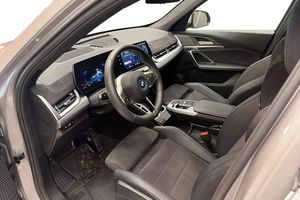 BMW iX1 bild 9