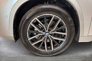 BMW iX1 bild 16