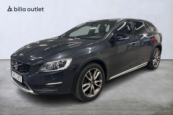 Volvo V60 Cross Country D4 AWD Business Adv Summum Värmare Dragkrok Navi B-Kam - 2017