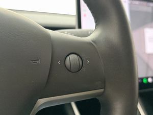 Tesla Model 3 bild 18