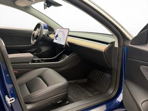Tesla Model 3 bild 11