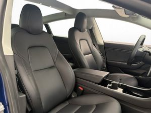 Tesla Model 3 bild 10