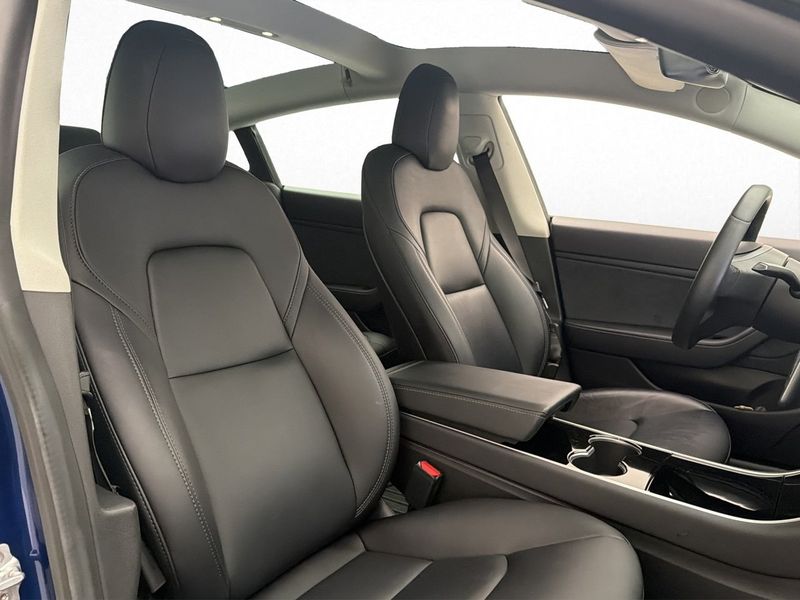 Tesla Model 3 bild 10
