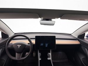 Tesla Model 3 bild 13