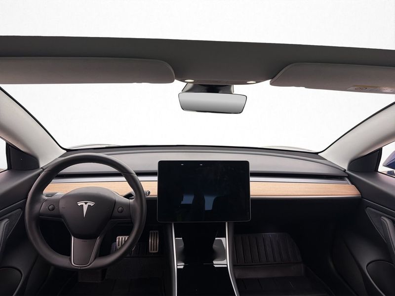 Tesla Model 3 bild 13
