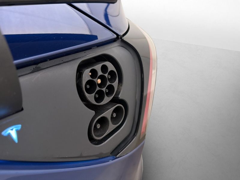 Tesla Model 3 bild 28