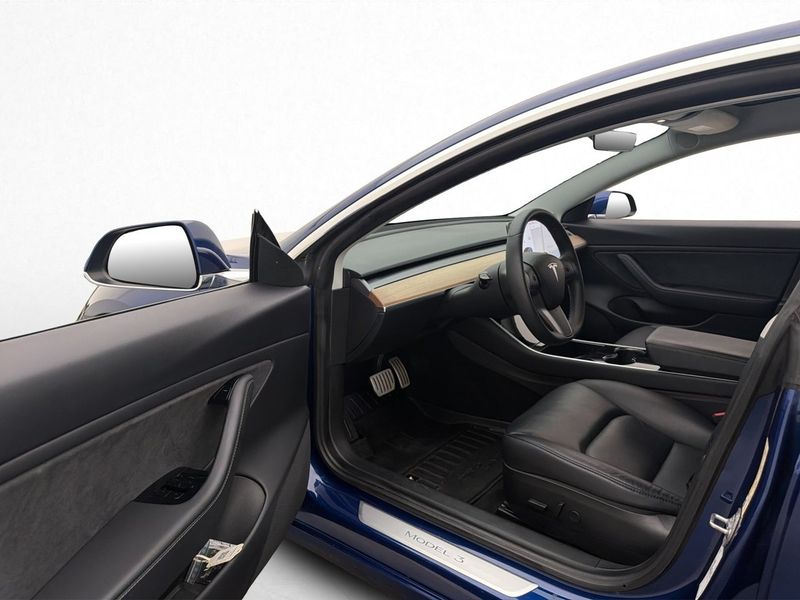 Tesla Model 3 bild 15