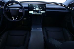 Tesla Model 3 bild 6