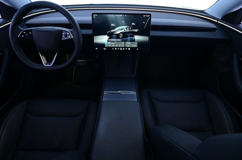 Tesla Model 3 bild 6