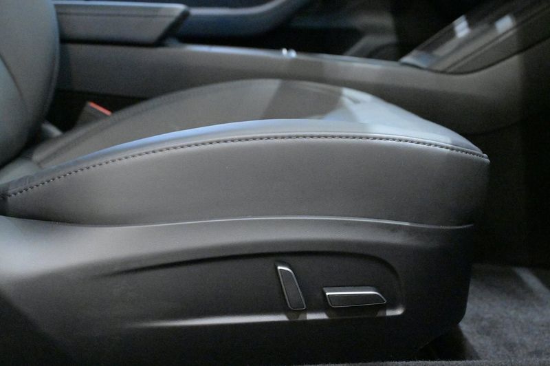 Tesla Model 3 bild 11