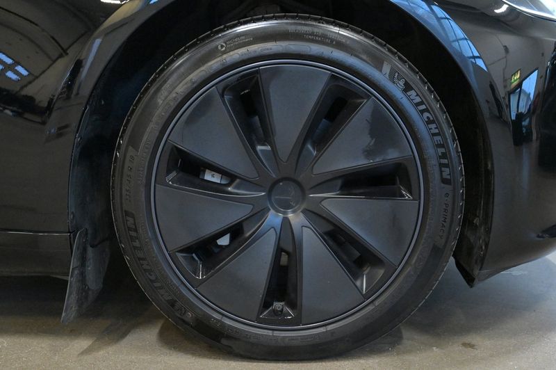 Tesla Model 3 bild 27