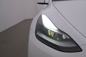 Tesla Model Y bild 26