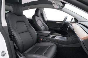 Tesla Model Y bild 11