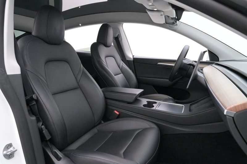 Tesla Model Y bild 11