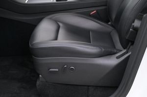 Tesla Model Y bild 10