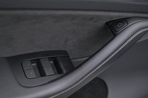 Tesla Model Y bild 9