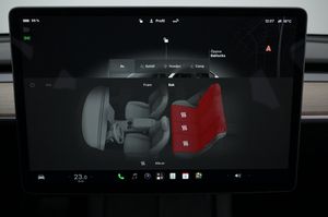 Tesla Model Y bild 18