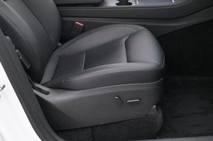 Tesla Model Y bild 12