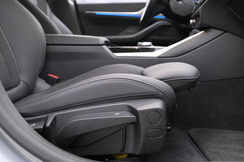 BMW i4 bild 13