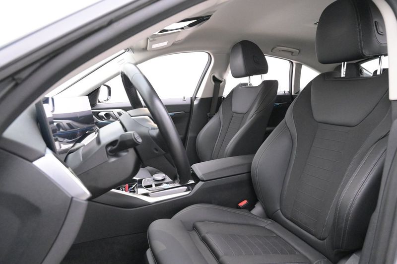BMW i4 bild 9