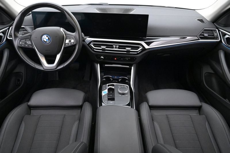BMW i4 bild 6
