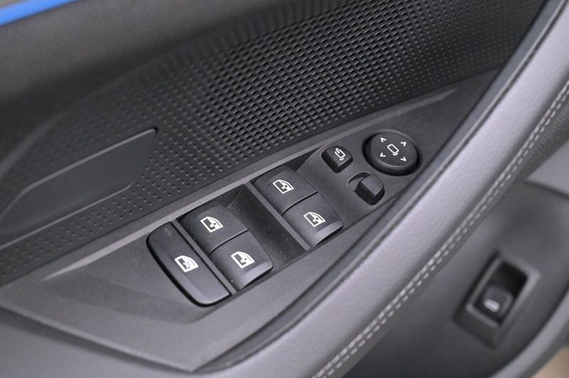 BMW i4 bild 10