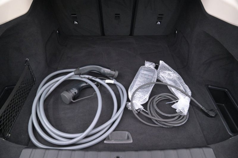 BMW i4 bild 24