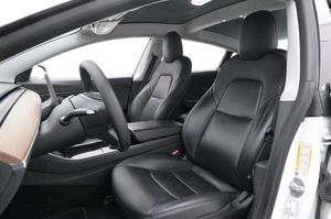 Tesla Model 3 bild 9