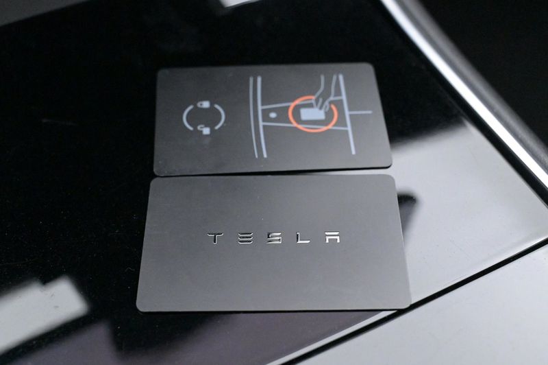 Tesla Model 3 bild 23