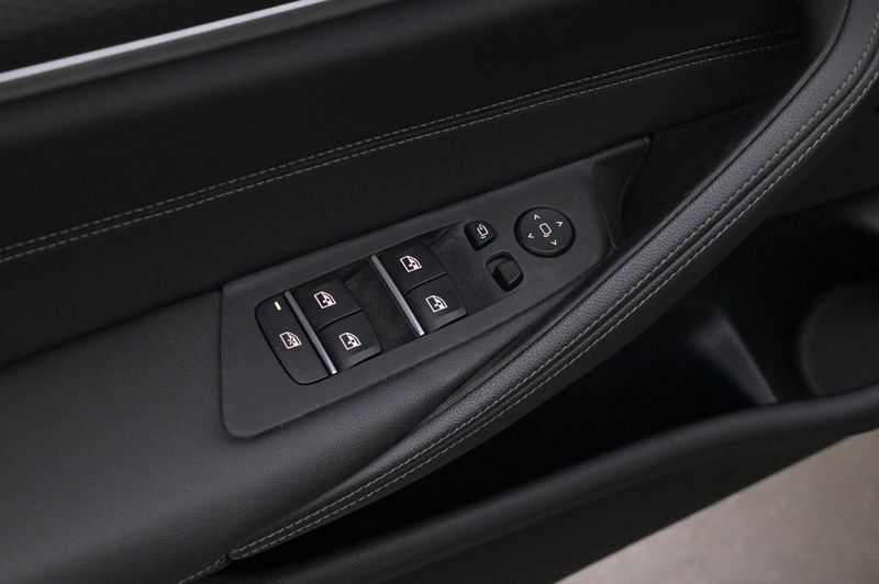 BMW 530 bild 11